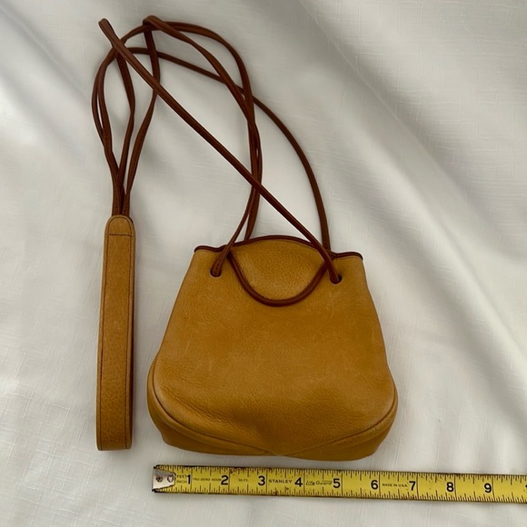 Adorable Small Crossbody Purse~Joann Page Leather - Picture 12 of 13